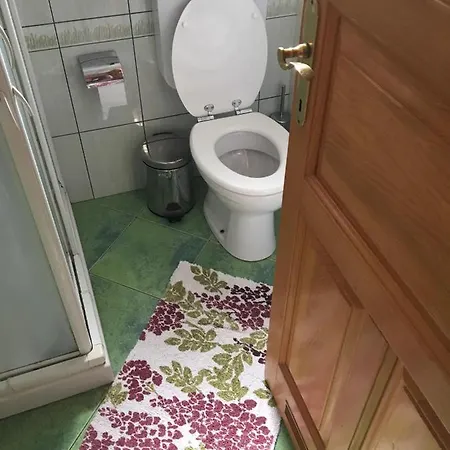 Two-bedroom Sunny Apartment Pula